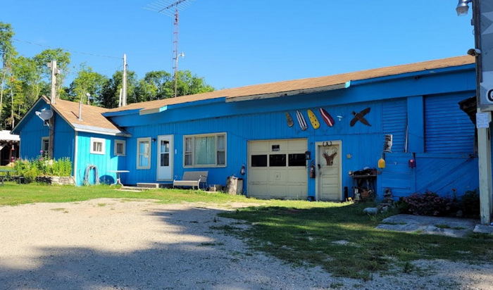 Handshake Motel (Cadys Cove Cabins, Cadys Motel, Cadys Motel) - Recent Photos From Website (newer photo)